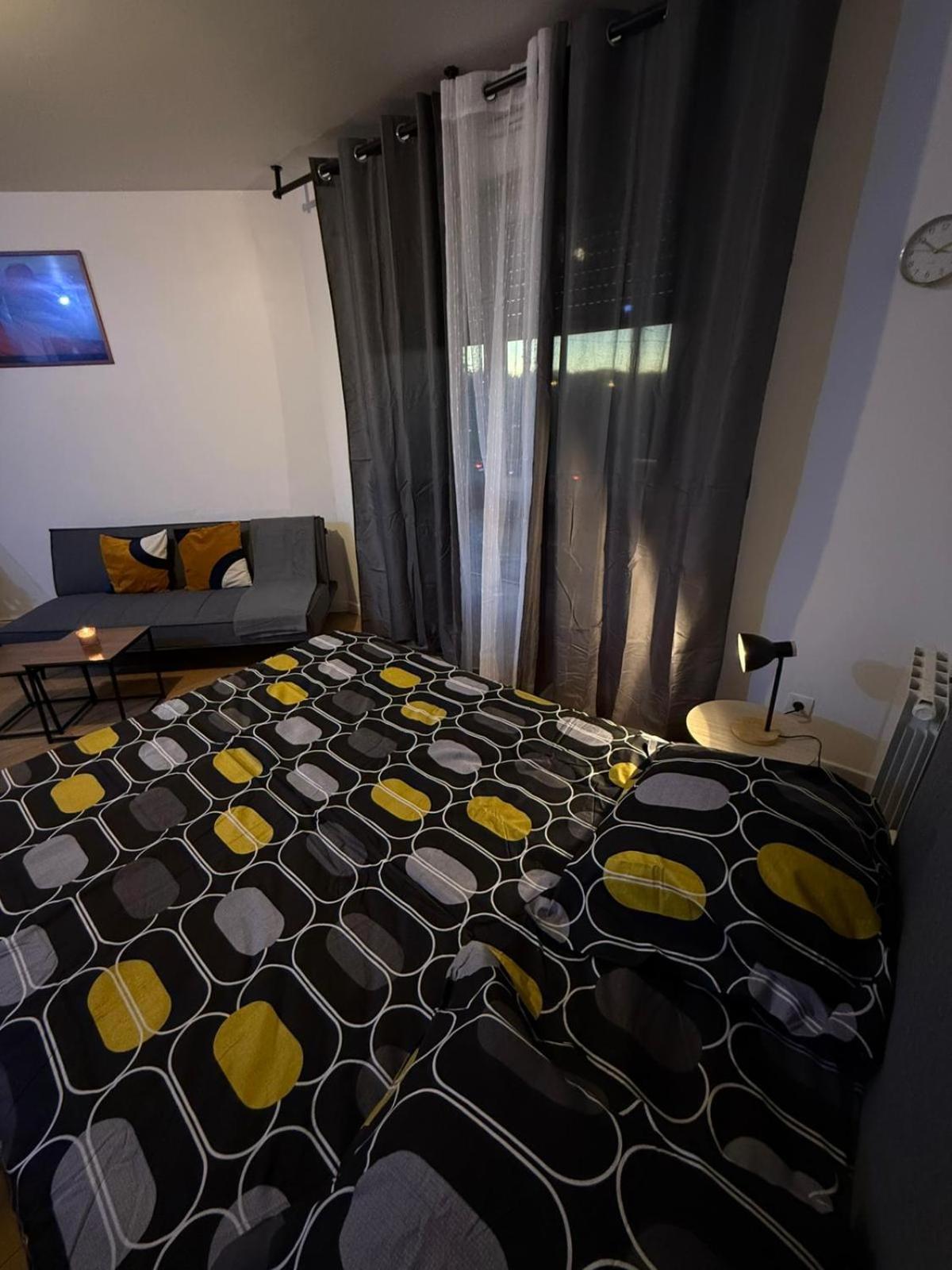 Appartements Sully Mantes-la-Jolie Eksteriør bilde